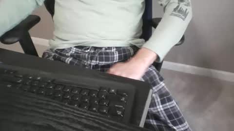 Snapshot of milwaukeebadger24 chatting on 10-29-25, 12:51 milwaukeebadger24 online show from 10-29-25, 12:51