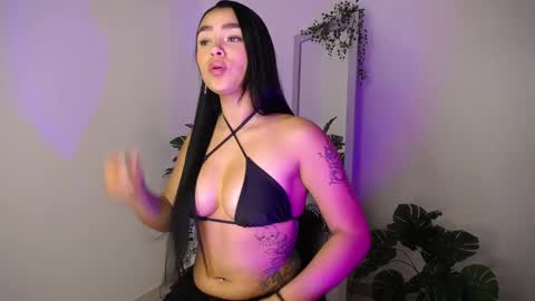 Mily Ortiz online show from 02-25-26, 02:48