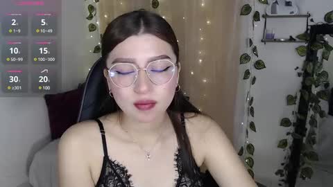 Snapshot of mily_thomson_b chatting on 03-04-25, 08:49 Mily online show from 03-04-25, 08:49