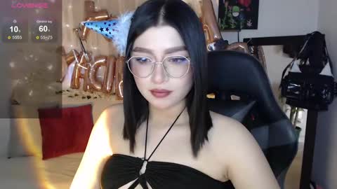 Snapshot of mily_thomson_b chatting on 09-11-25, 08:42 Mily online show from 09-11-25, 08:42