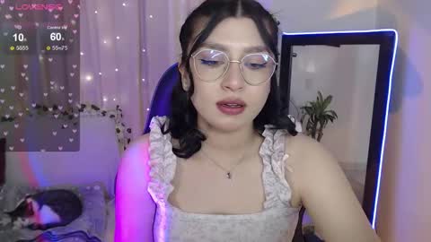 Snapshot of mily_thomson_b chatting on 11-02-25, 06:43 Mily online show from 11-02-25, 06:43