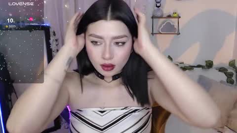 Snapshot of mily_thomson_b chatting on 11-25-25, 12:32 Mily online show from 11-25-25, 12:32