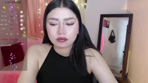 Snapshot of mily_thomson_b chatting on 04-30-26, 12:17 Mily online show from 04-30-26, 12:17
