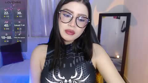 Snapshot of mily_thomson_b chatting on 05-15-26, 10:39 Mily online show from 05-15-26, 10:39