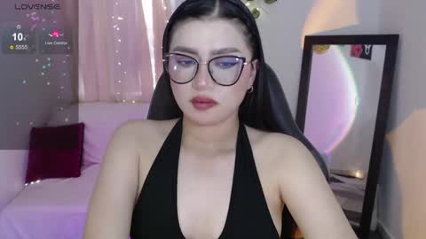 Snapshot of mily_thomson_b chatting on 06-04-26, 10:27 Mily online show from 06-04-26, 10:27