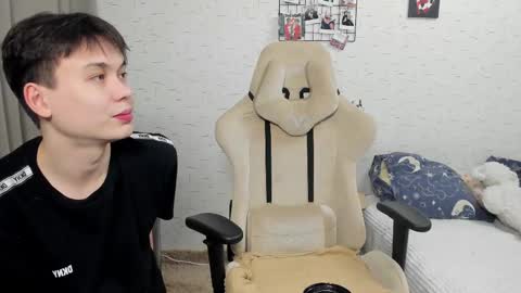 Milena and Jasper online show from 02-22-25, 02:52