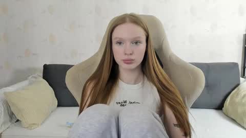 Milena and Jasper online show from 10-20-25, 06:41