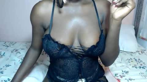 Snapshot of mimiebony chatting on 06-05-26, 06:42 mimiebony online show from 06-05-26, 06:42