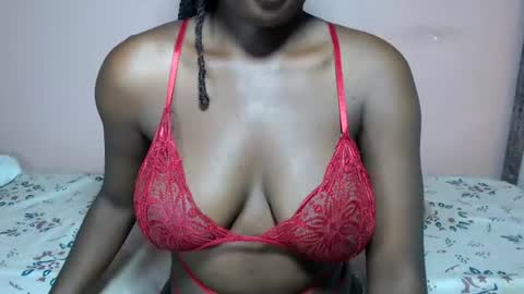 Snapshot of mimiebony chatting on 06-14-26, 06:37 mimiebony online show from 06-14-26, 06:37