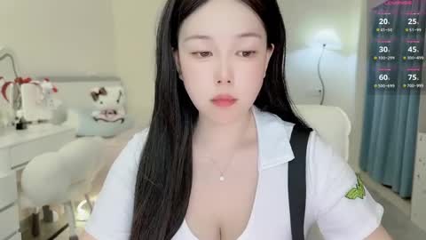 Snapshot of mimmouo chatting on 05-19-26, 07:26 mimmouo online show from 05-19-26, 07:26