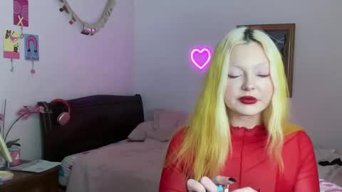 Snapshot of mimsymarlo chatting on 12-24-24, 02:32 mimsymarlo online show from 12-24-24, 02:32