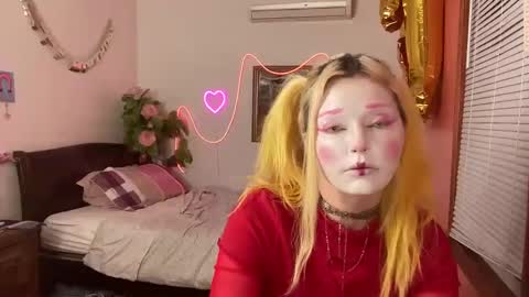 Snapshot of mimsymarlo chatting on 01-02-25, 10:44 mimsymarlo online show from 01-02-25, 10:44