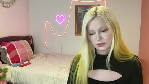 Snapshot of mimsymarlo chatting on 02-01-25, 10:23 mimsymarlo online show from 02-01-25, 10:23