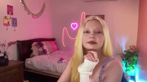 Snapshot of mimsymarlo chatting on 02-16-25, 07:16 mimsymarlo online show from 02-16-25, 07:16