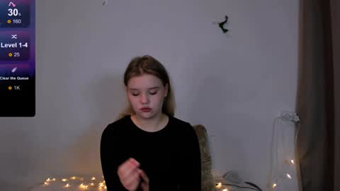 hi Im Mina  online show from 12-30-24, 01:48