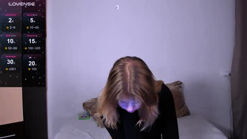 hi Im Mina  online show from 01-27-25, 01:37