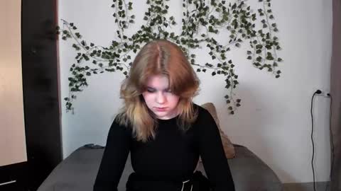 hi Im Mina  online show from 02-24-25, 01:35