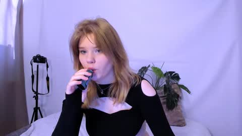 hi Im Mina  online show from 03-08-25, 01:28