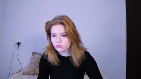 hi Im Mina  online show from 10-28-25, 10:23