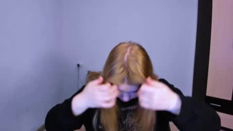 hi Im Mina  online show from 11-27-25, 01:51