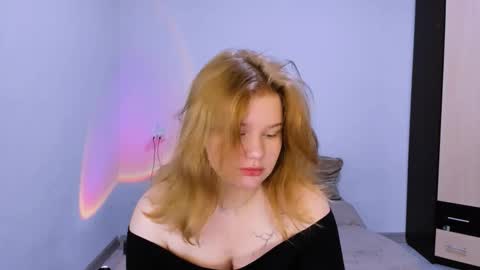 hi Im Mina  online show from 11-30-25, 01:31