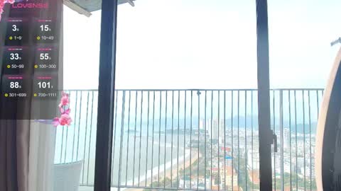 Snapshot of mina_moons chatting on 11-11-25, 02:00 Mina online show from 11-11-25, 02:00