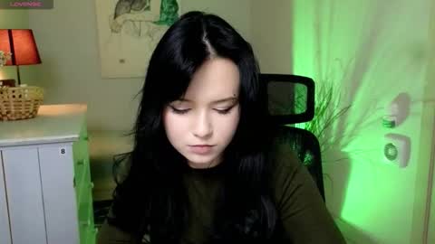 Snapshot of mina_yoon chatting on 10-04-25, 03:43 Mina online show from 10-04-25, 03:43