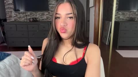 Mina online show from 02-05-26, 01:27