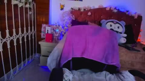 Snapshot of minami_nakamura chatting on 10-29-25, 10:17 minami_nakamura online show from 10-29-25, 10:17