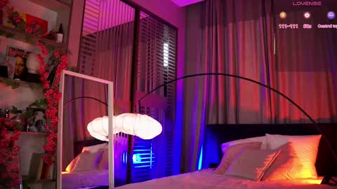 Snapshot of mind__game chatting on 10-11-25, 06:45 Frances  Next streams Thu Fri Sat 8am -  4pm GMT3 online show from 10-11-25, 06:45