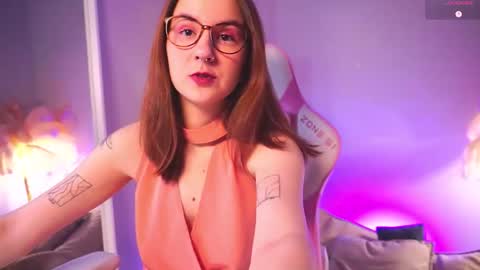 Frances  Next streams Thu Fri Sat 8am -  4pm GMT3 online show from 02-01-26, 06:12