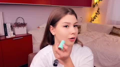 Mindi online show from 10-09-25, 07:17