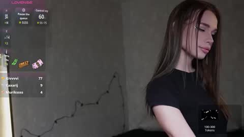 Snapshot of mindlure chatting on 02-06-26, 05:34 Emily online show from 02-06-26, 05:34