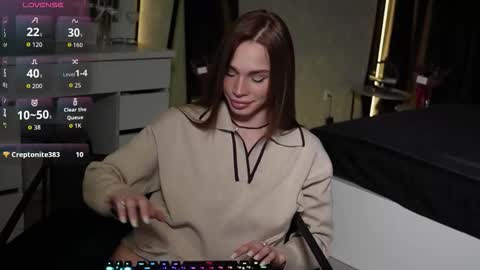 Snapshot of mindlure chatting on 02-16-26, 10:50 Emily online show from 02-16-26, 10:50