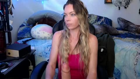 Mindy Mars online show from 03-10-25, 05:39