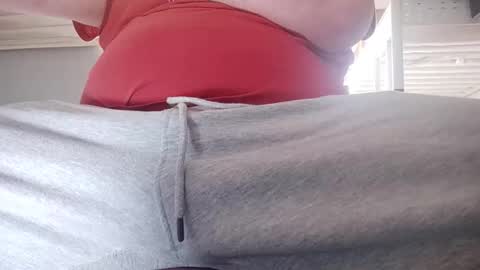 Snapshot of minecraftpickaxe chatting on 12-14-25, 01:16 minecraftpickaxe online show from 12-14-25, 01:16