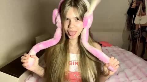 Amelia online show from 12-02-25, 08:37