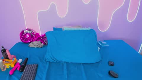 Snapshot of mingie_rouse chatting on 01-10-25, 05:56 Mingie online show from 01-10-25, 05:56