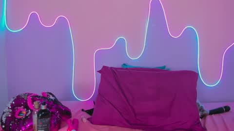 Snapshot of mingie_rouse chatting on 02-04-25, 02:53 Mingie online show from 02-04-25, 02:53