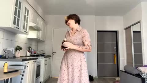 Snapshot of mingjorgenson chatting on 10-03-25, 11:51 Luna Moon online show from 10-03-25, 11:51