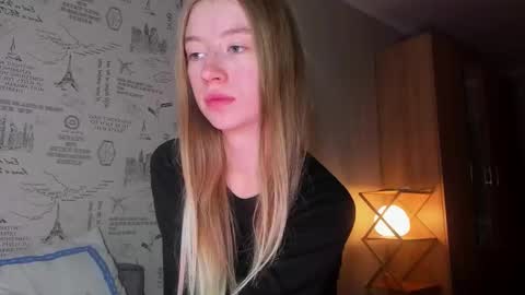 Snapshot of minidiva_ chatting on 11-02-25, 06:32 Amelia online show from 11-02-25, 06:32