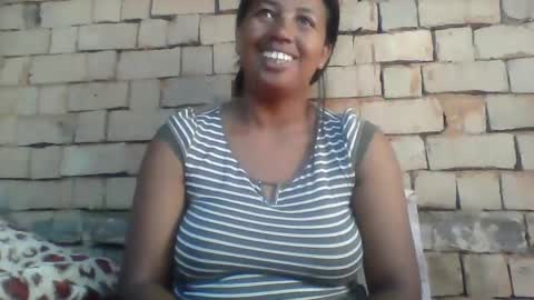 Minie4Tina online show from 01-16-25, 05:42