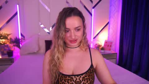 minifox_ online show from 11-23-25, 08:25