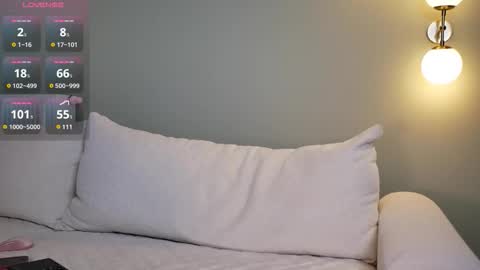 Snapshot of minimollyq chatting on 02-12-26, 07:09 minimollyq online show from 02-12-26, 07:09