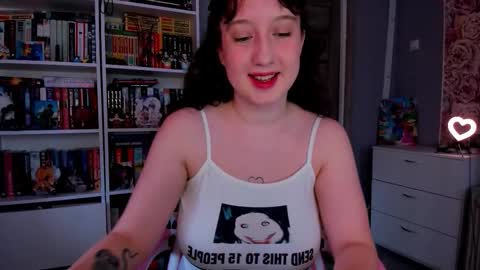 Snapshot of minionkaaa chatting on 11-22-25, 06:34 Ariana online show from 11-22-25, 06:34