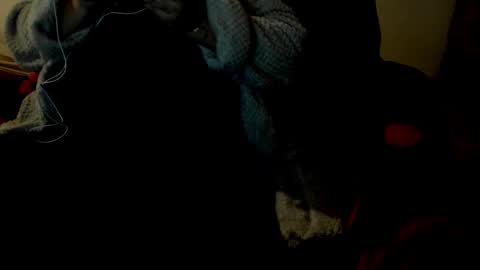 Snapshot of minka0 chatting on 12-14-25, 09:52 minka0 online show from 12-14-25, 09:52