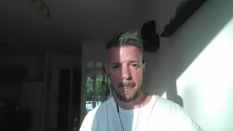 Snapshot of minka28 chatting on 05-08-26, 05:18 minka28 online show from 05-08-26, 05:18
