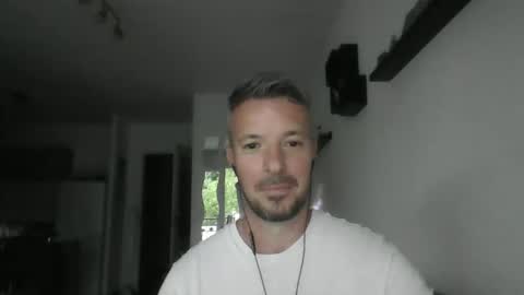 Snapshot of minka28 chatting on 05-11-26, 05:43 minka28 online show from 05-11-26, 05:43