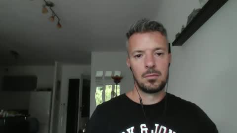 Snapshot of minka28 chatting on 06-04-26, 05:19 minka28 online show from 06-04-26, 05:19