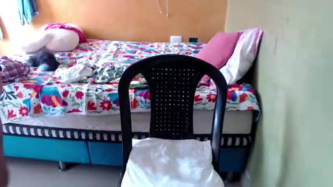 Andrea online show from 11-19-25, 02:50